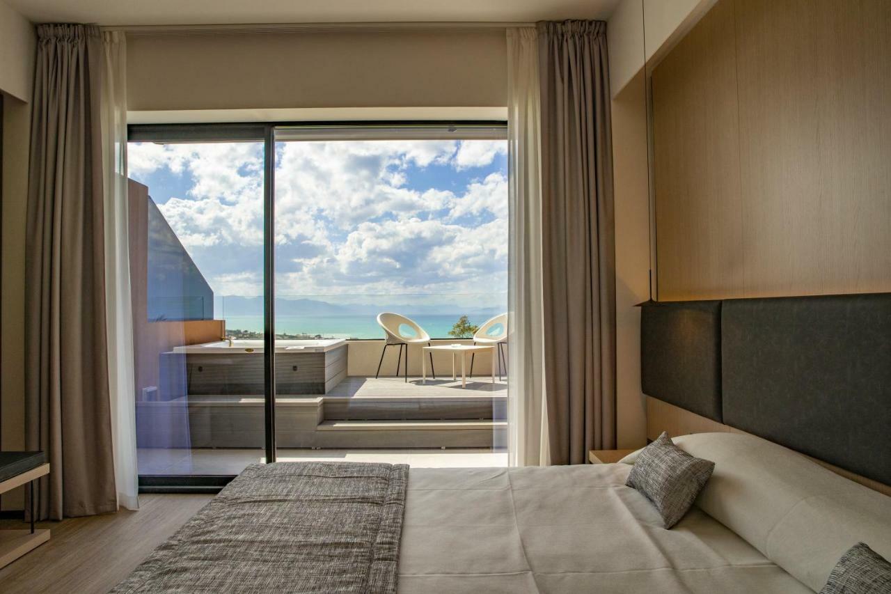 Hotel Costa Verde เชฟาลู ภายนอก รูปภาพ
