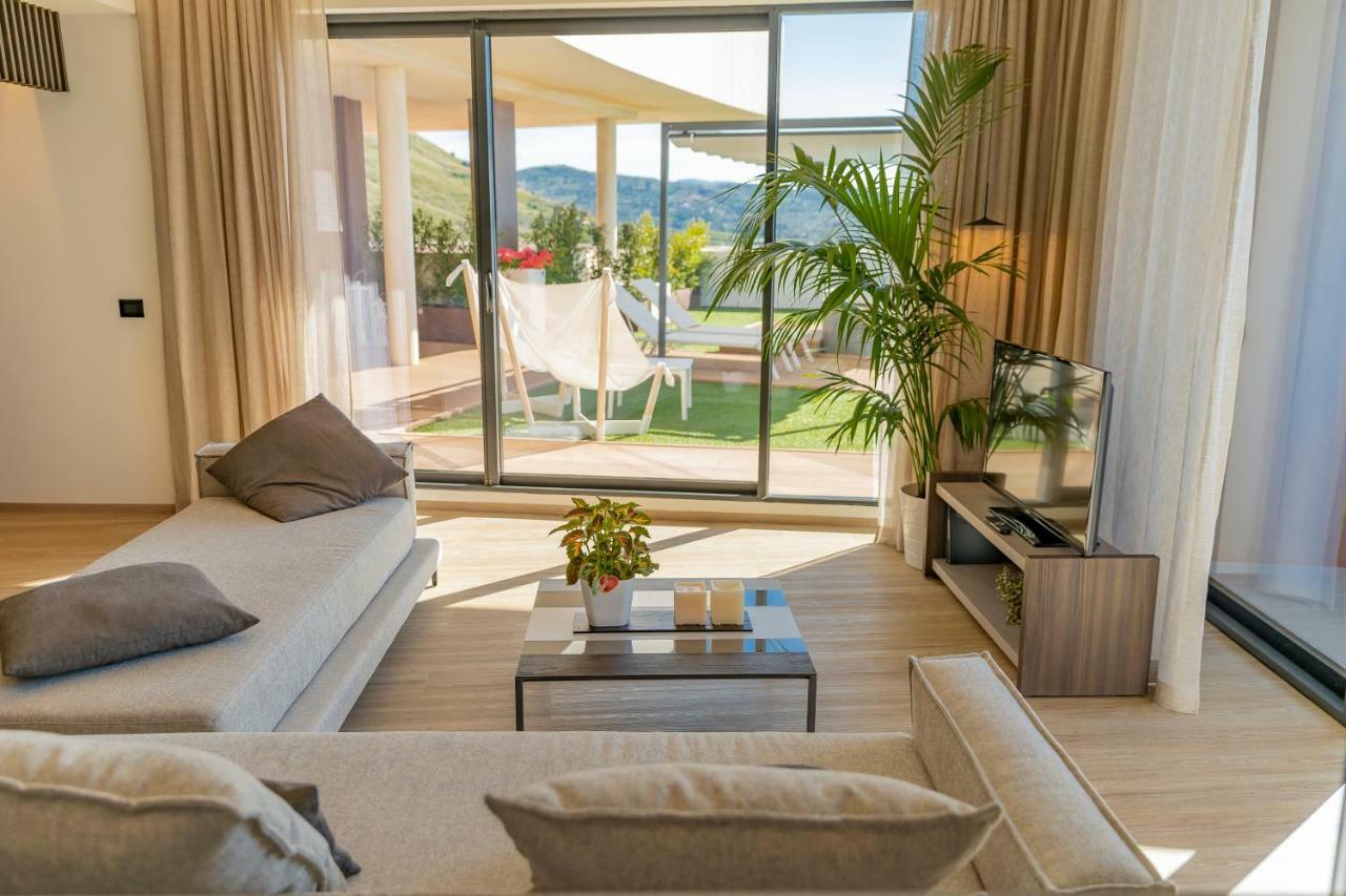 Hotel Costa Verde เชฟาลู ภายนอก รูปภาพ