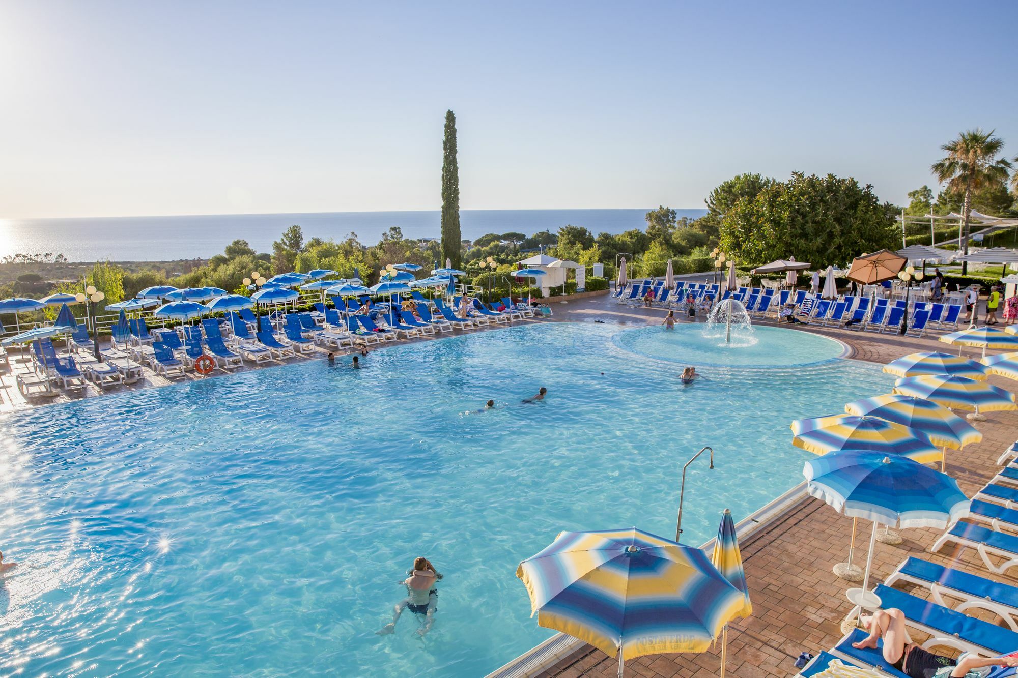 Hotel Costa Verde เชฟาลู ภายนอก รูปภาพ
